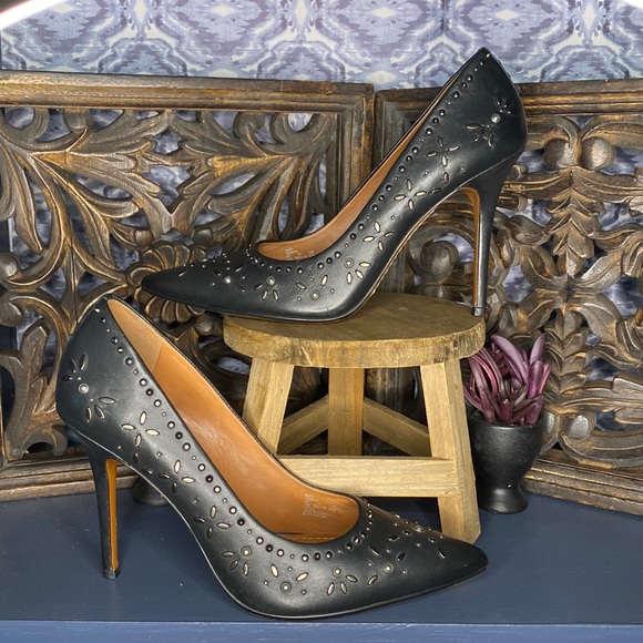 Coach Prairie Rivet Waverly Pump - Picture 1 of 10